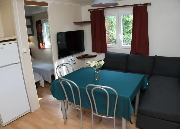 Κάμπινγκ Les De