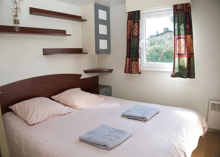 Κάμπινγκ Les De *